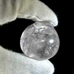 天然石　ヒマラヤ水晶　宝珠（如意宝珠）　原石　35ｍｍ　1個　アイリス入り　天然石インテリア・置物として 2枚目の画像