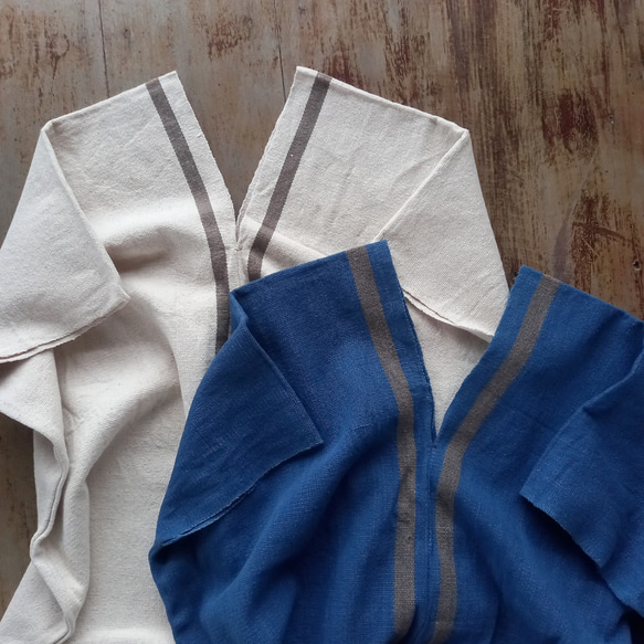 草木染めコットンの手織りワンピース / 藍 / ブラウンライン 7枚目の画像