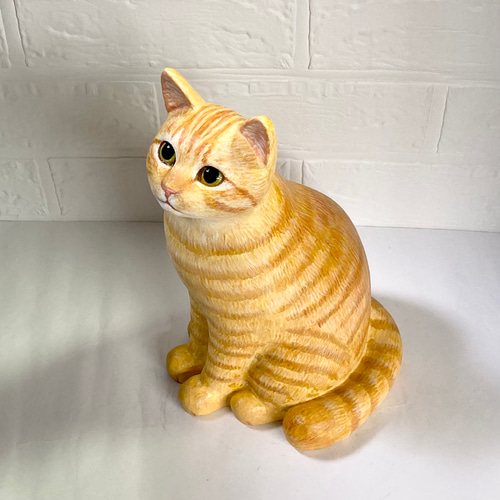 茶とら猫の置物 (見上げる茶とら猫) 立体・オブジェ 猫ハウス 通販