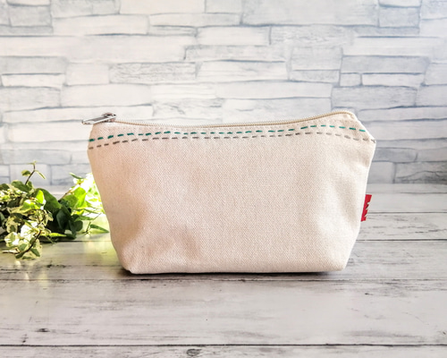 ポーチ 2本のラインの刺繍 オフホワイト マチ付き 内ポケット Sサイズ