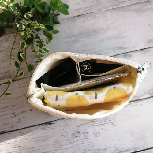 パンの刺繍ワッペン ポーチ 小物入れ マチ付き 内ポケット Sサイズ