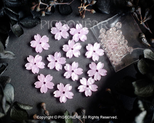 ☆花ビーズ10mm&3mmビーズ付ピンク(8flo_2) ビーズ PIGEONEAR 通販