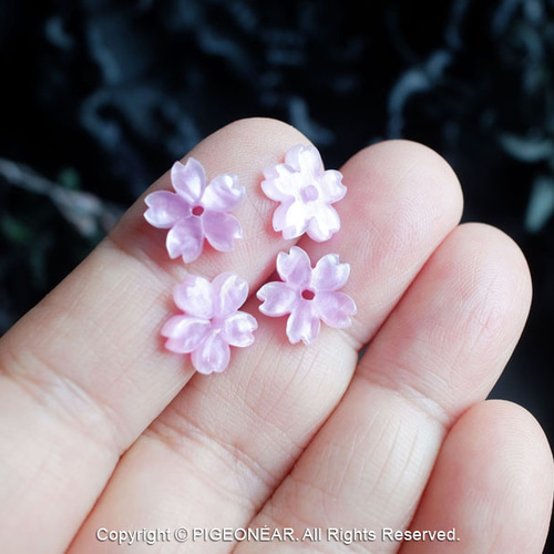 ☆花ビーズ10mm&3mmビーズ付ピンク(8flo_2) ビーズ PIGEONEAR 通販