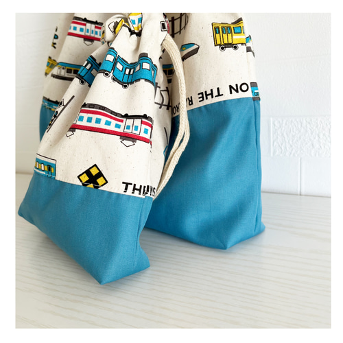 電車柄♬生成り✖️くすみ青緑⭐︎レッスンバッグと上履き入れ、お