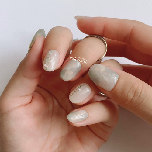 ニュアンス×くすみカラー ネイルチップ 大理石 ぷっくりフラワー 入学