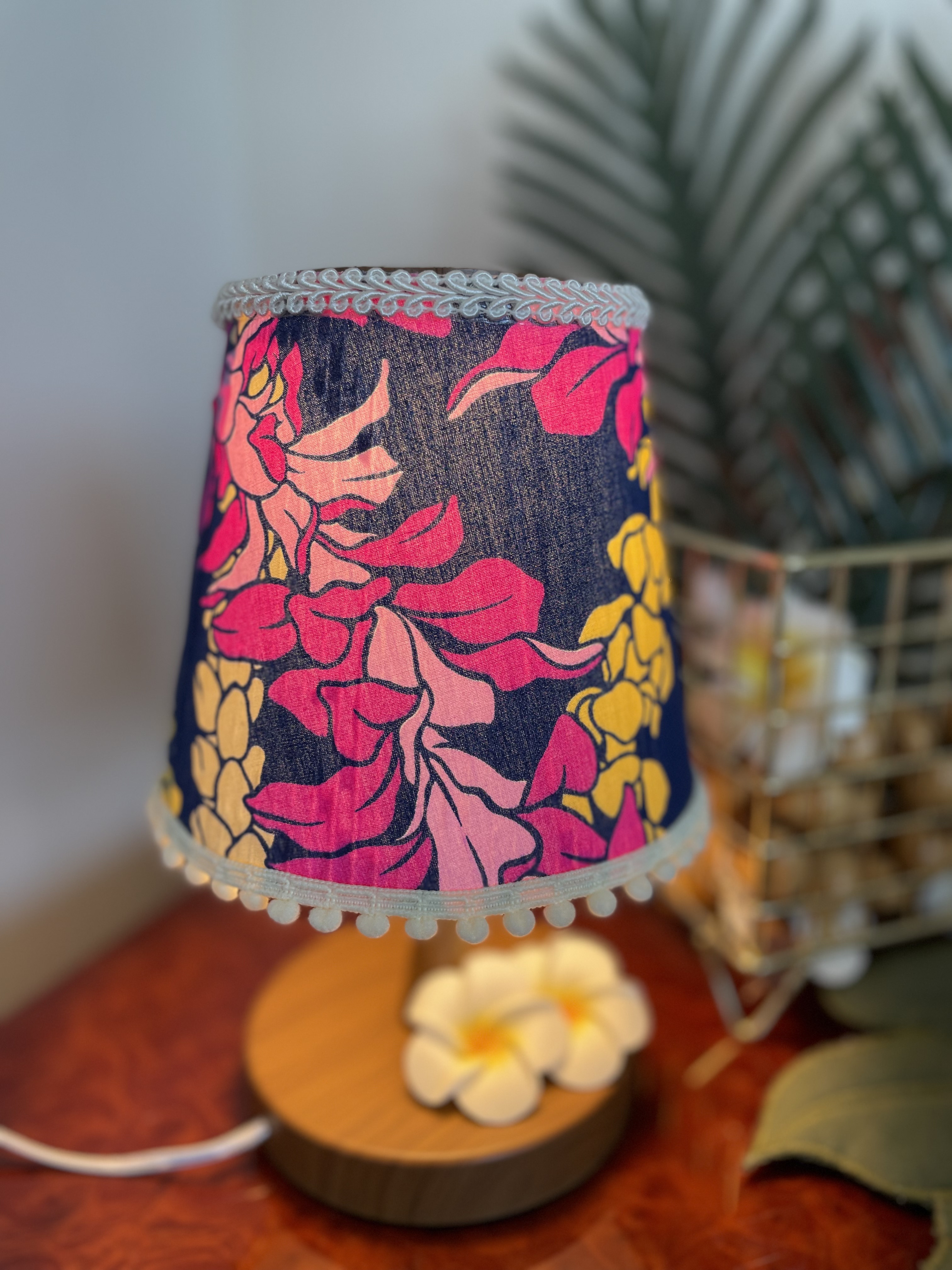 ハワイ（Hawaii）☆フラガール☆ヴィンテージ☆電気スタンド☆シェードランプ ハワイ（Hawaii）☆フラガール☆ヴィンテージ☆電気スタンド☆シェード