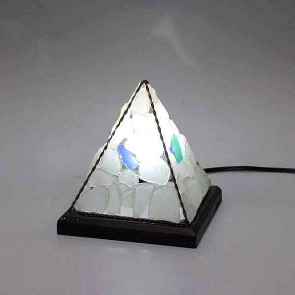 シーグラスのランプ　ピラミッドランプSー49 2枚目の画像