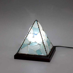 シーグラスのランプ　ピラミッドランプSー53 1枚目の画像