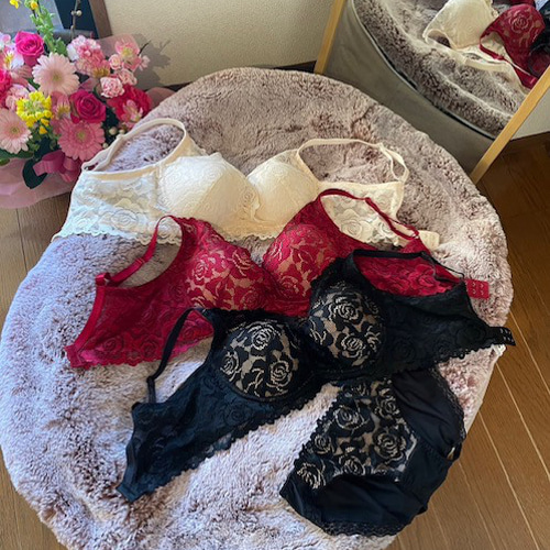 サイズ限定 SALE 柔らかカップ 脇高ブラジャー＆ショーツ レッド