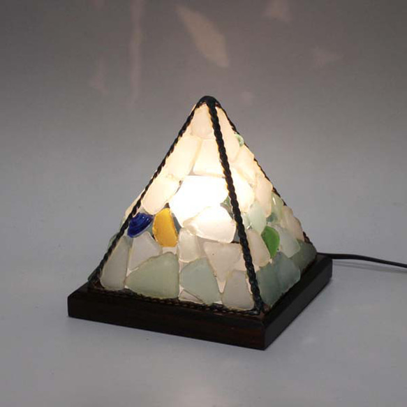 シーグラスのランプ　ピラミッドランプSー55 4枚目の画像