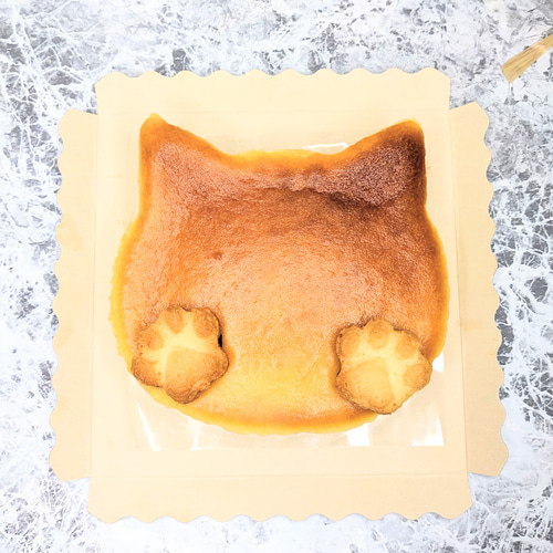 NYチーズケーキ猫ちゃんとクランベリーシフォンケーキのピアス