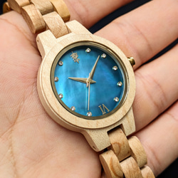 【木製腕時計】EINBAND Prima マザーオブパール×スワロフスキー メイプルウッド ブルー文字盤 34mm 7枚目の画像