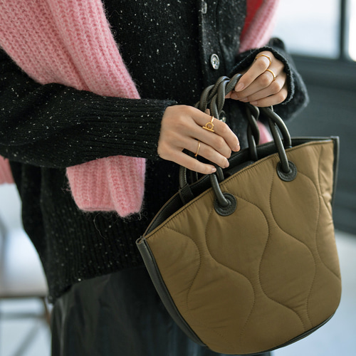 HAI レディース トートバッグ NELLY BAG BLACK マルチポケット トート | Anya Hindmarch JP