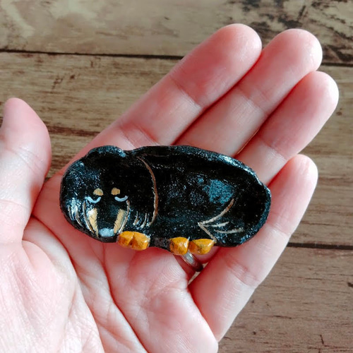 ねんねダックス ブラックタン ミニチュアダックス ブラック 犬 小皿 豆