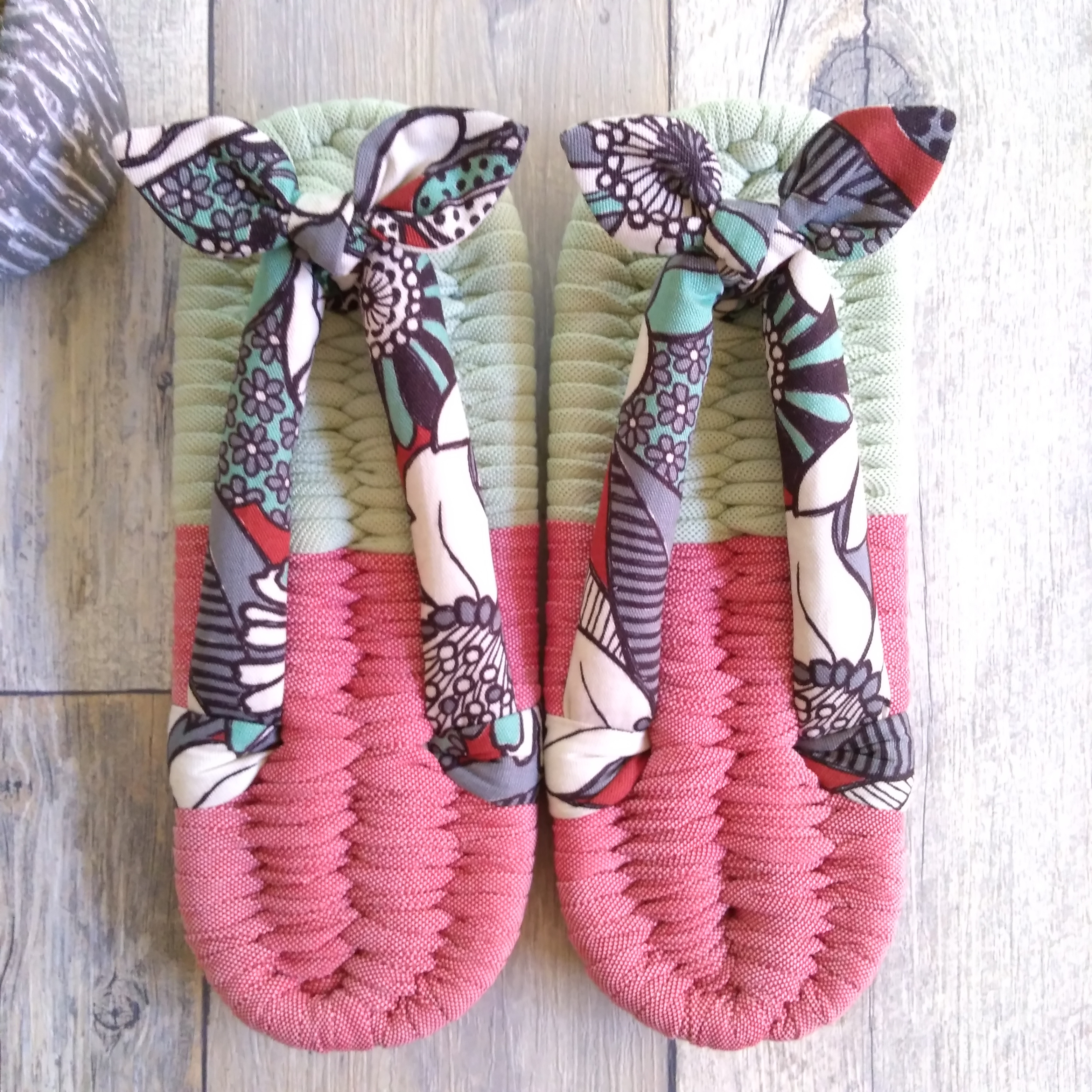 リボン付き布ぞうり 24cm JUMBO アフリカン柄 グリーン×レッド  