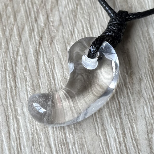 霊峰ヒマラヤからの贈り物/ヒマラヤ水晶勾玉/ 天然石 ストーン