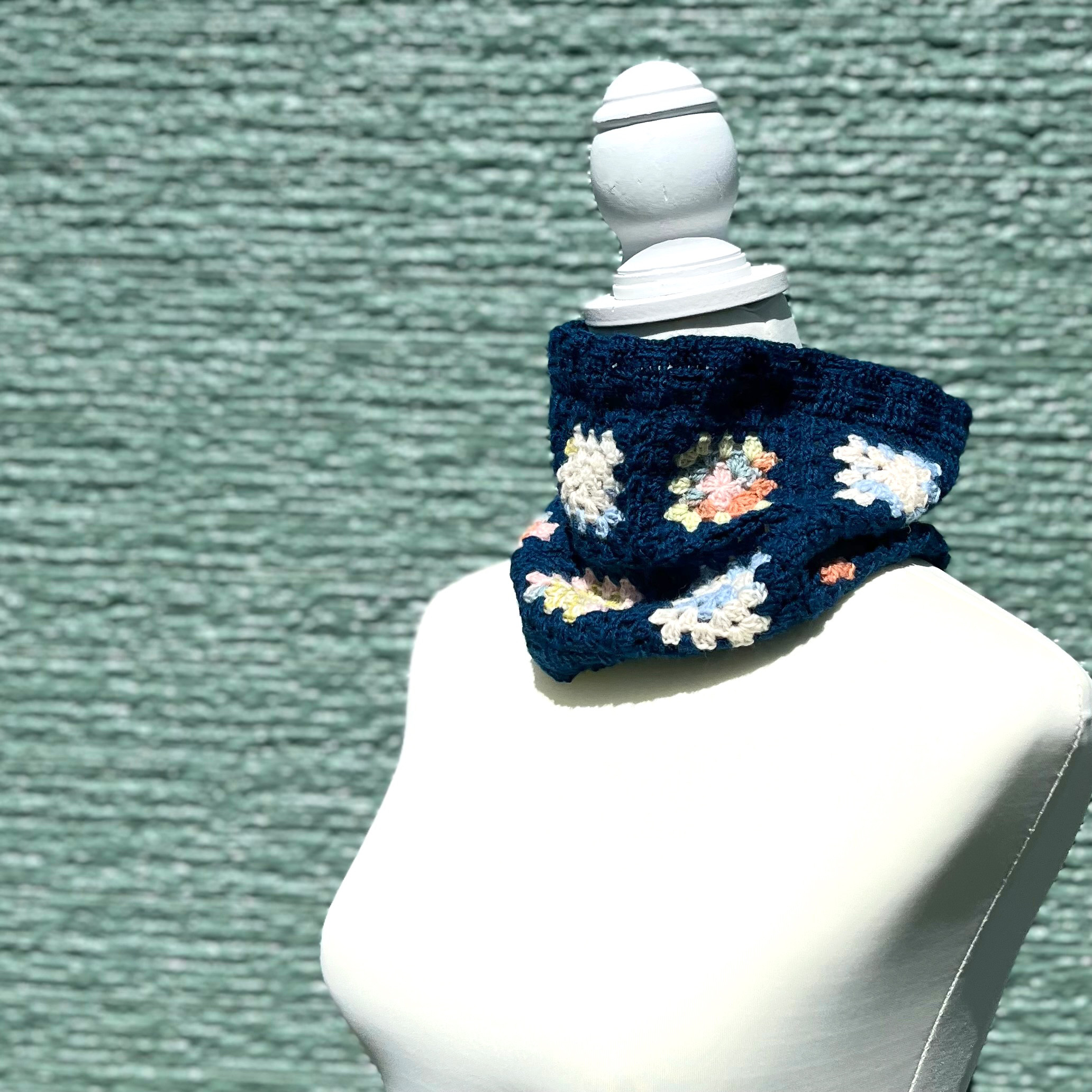 【レア生地】752 ひねりスヌード ネックウォーマー bird★ネイビー★ レア生地】752 ひねりスヌード ネックウォーマー bird☆ネイビー