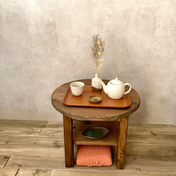 丸いサイドテーブル　国産杉無垢材　禅　ティーテーブル　ソファーテーブル　北欧　シャビー　センターテーブル　ダーク 6枚目の画像