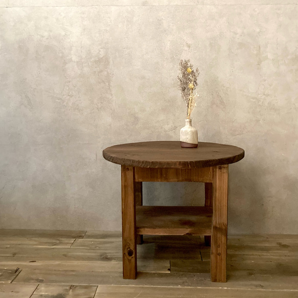 丸いサイドテーブル　国産杉無垢材　禅　ティーテーブル　ソファーテーブル　北欧　シャビー　センターテーブル　ダーク 1枚目の画像