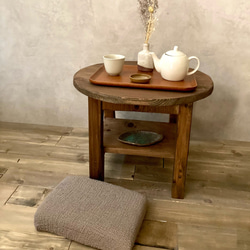 丸いサイドテーブル　国産杉無垢材　禅　ティーテーブル　ソファーテーブル　北欧　シャビー　センターテーブル　ダーク 4枚目の画像