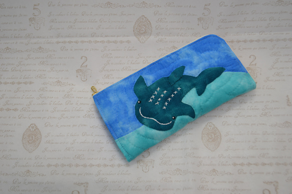 L字ファスナー長財布 ジンベイザメさんの夏の海【マチ付きです♪】ハワイアンキルト 3枚目の画像