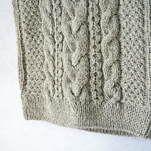 ヘルノグレー ケーブル編み ハイネックニットベストダウン ケーブル編みハイネックロング丈ニットベスト ［Soiunique］ 通販