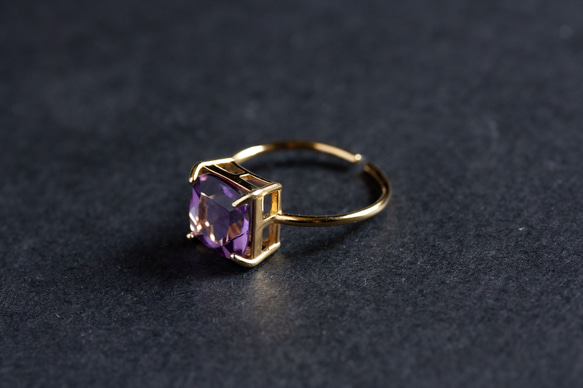紫水晶方形刻面切割寶石戒指 第7張的照片