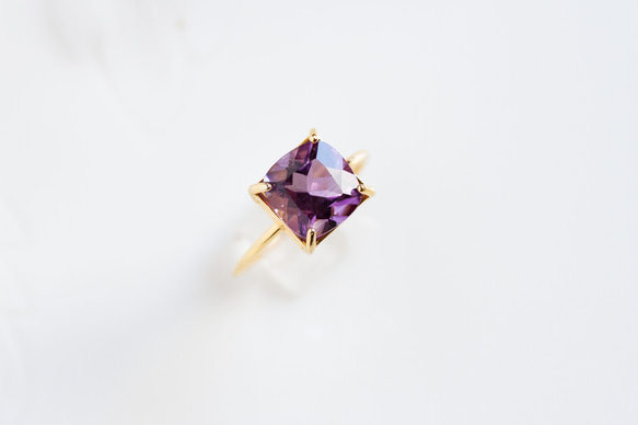 紫水晶方形刻面切割寶石戒指 第3張的照片