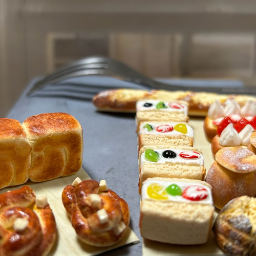 クロワッさんと色々なセット★ミニチュアパン・ミニチュアスイーツ 受注制作 14個のミニチュアパン【定番とフルーツサンド】 その他