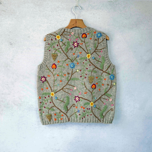 ブロックと刺繍 ベスト|慈雨 | Sensounico ONLINE STORE