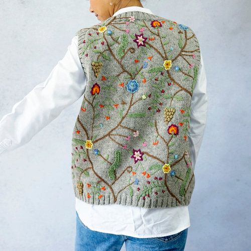 完売】ウール・総刺繍ベスト（S-370031-グレー）・ペルーニット ベスト