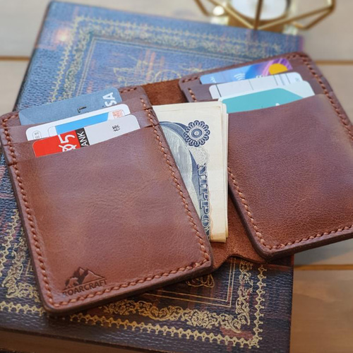 縦型 二つ折り 革製カードケース / 財布 名刺入れ・カードケース