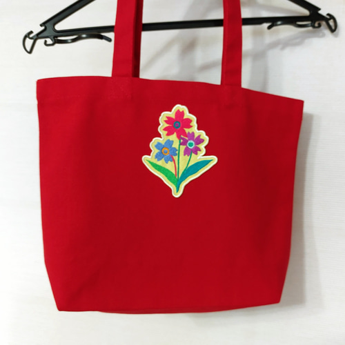 トートバッグには花 刺繍 オリジナル 可愛い 赤 レッド 花束 かわいい