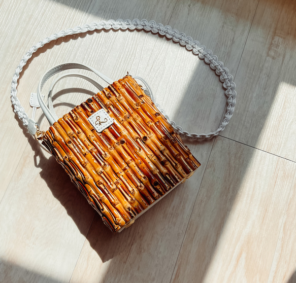 BAMBOO - Bucket Hand Bag 竹 -  水桶型竹袋, 手工縫製, 索口袋開關, 手提肩背兩用. 第1張的照片