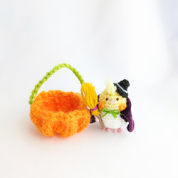 【受注制作】ハロウィン☆オカメインコちゃんとかぼちゃの小かご 2枚目の画像