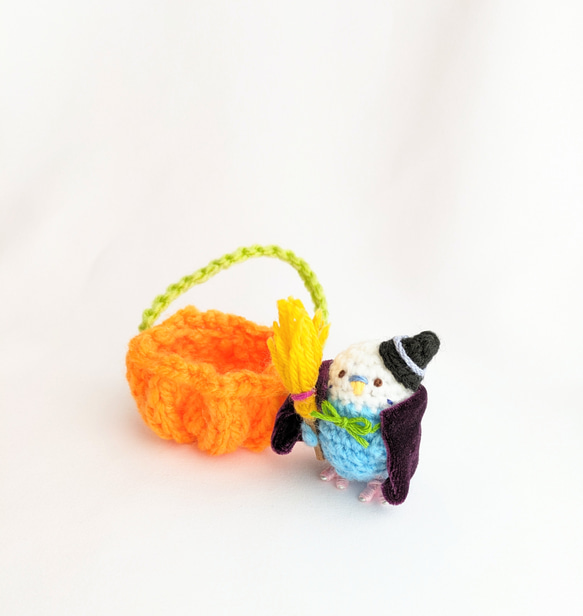 【受注制作】ハロウィン☆セキセイインコちゃんとかぼちゃの小かご 3枚目の画像