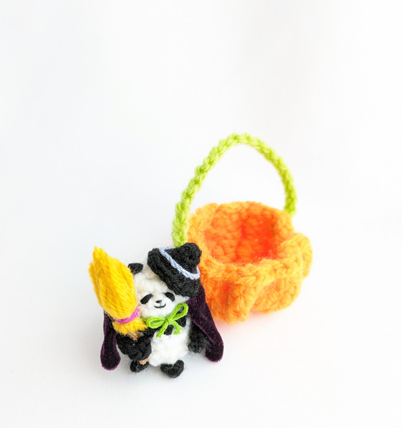 【受注制作】ハロウィン☆パンダさんとかぼちゃの小かご 3枚目の画像