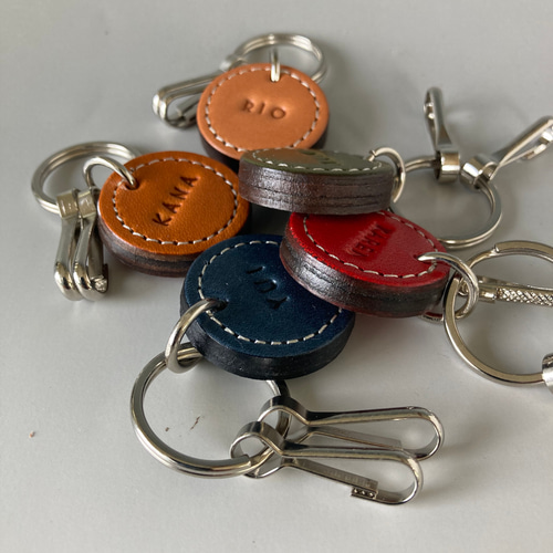 名入れ無料】小さな丸型キーホルダー【直径3cm】栃木レザーヌメ革