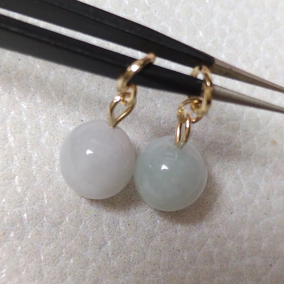 糸魚川翡翠　8mm　天然石　ピアリングチャーム　ピアスチャーム　♡希少ストーン　金具変更、ピアス金具変更可　 8枚目の画像