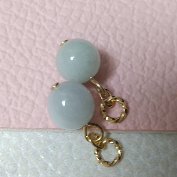 糸魚川翡翠　8mm　天然石　ピアリングチャーム　ピアスチャーム　♡希少ストーン　金具変更、ピアス金具変更可　 2枚目の画像