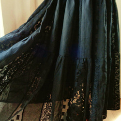 黒の宝石♥絵画なパッチワーク♥美しいレース マキシ丈 ボリュームティアードギャザースカート ウエストゴム 4枚目の画像