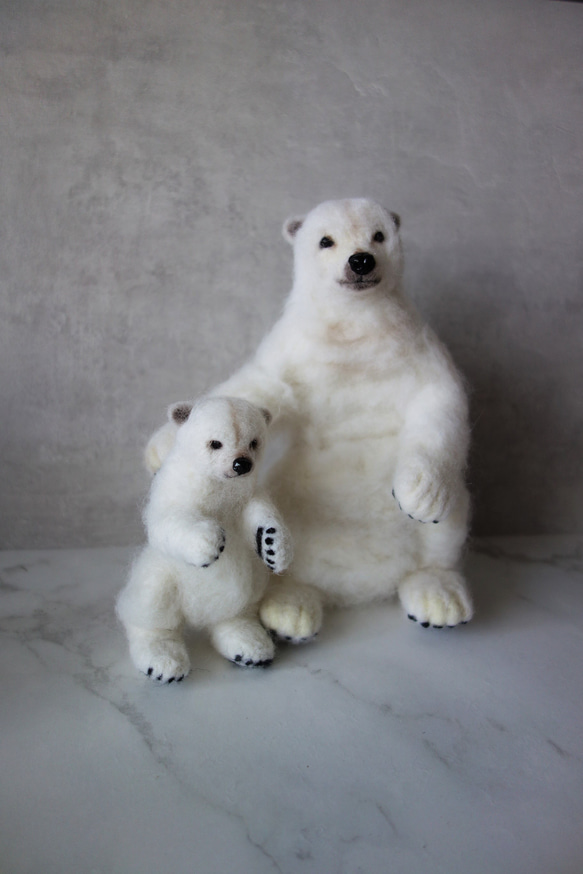 フェルト羊毛でつくるどうぶつとおやつのマスコット「シロクマと