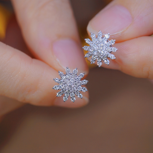 天然ダイヤモンドピアス1ct k18 ピアス(スタッド・一粒) パール ... 天然ダイヤモンドピアス1ct k18