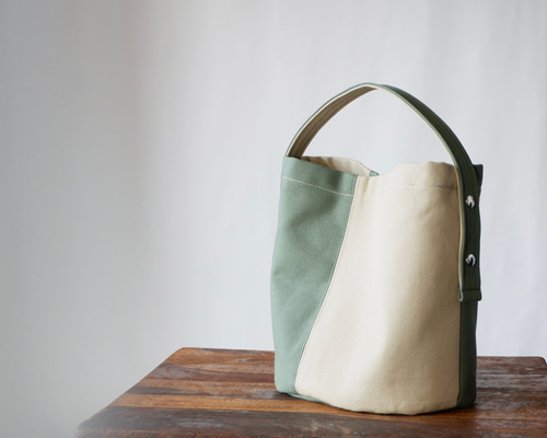 「グリーン様」専用　帆布トートバッグ　ハンドメイド グリーン帆布のトートバッグs | iichi 日々の暮らしを心地よく