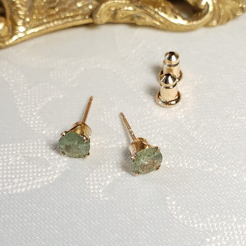 希少石 グリーンガーネット デマントイドガーネット スタッドピアス