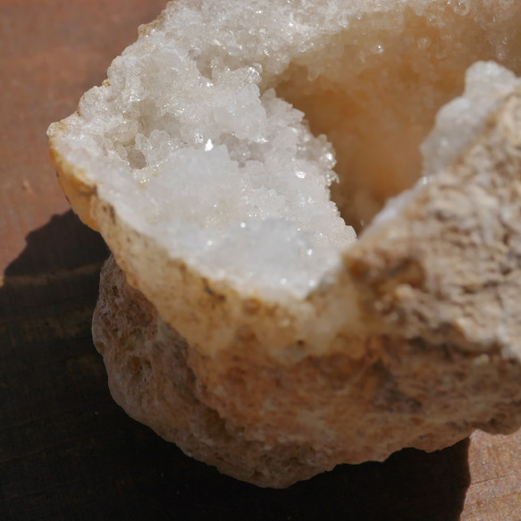 天然石ミニジオード約47g(モロッコ産)約51×46×38mm 手のひらサイズ晶洞[geo-230810-03] 5枚目の画像