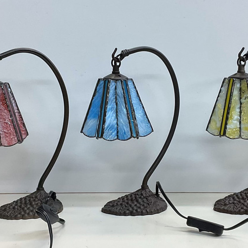 グースネックのランプ・ピンク ステンドグラス、照明 インテリア雑貨