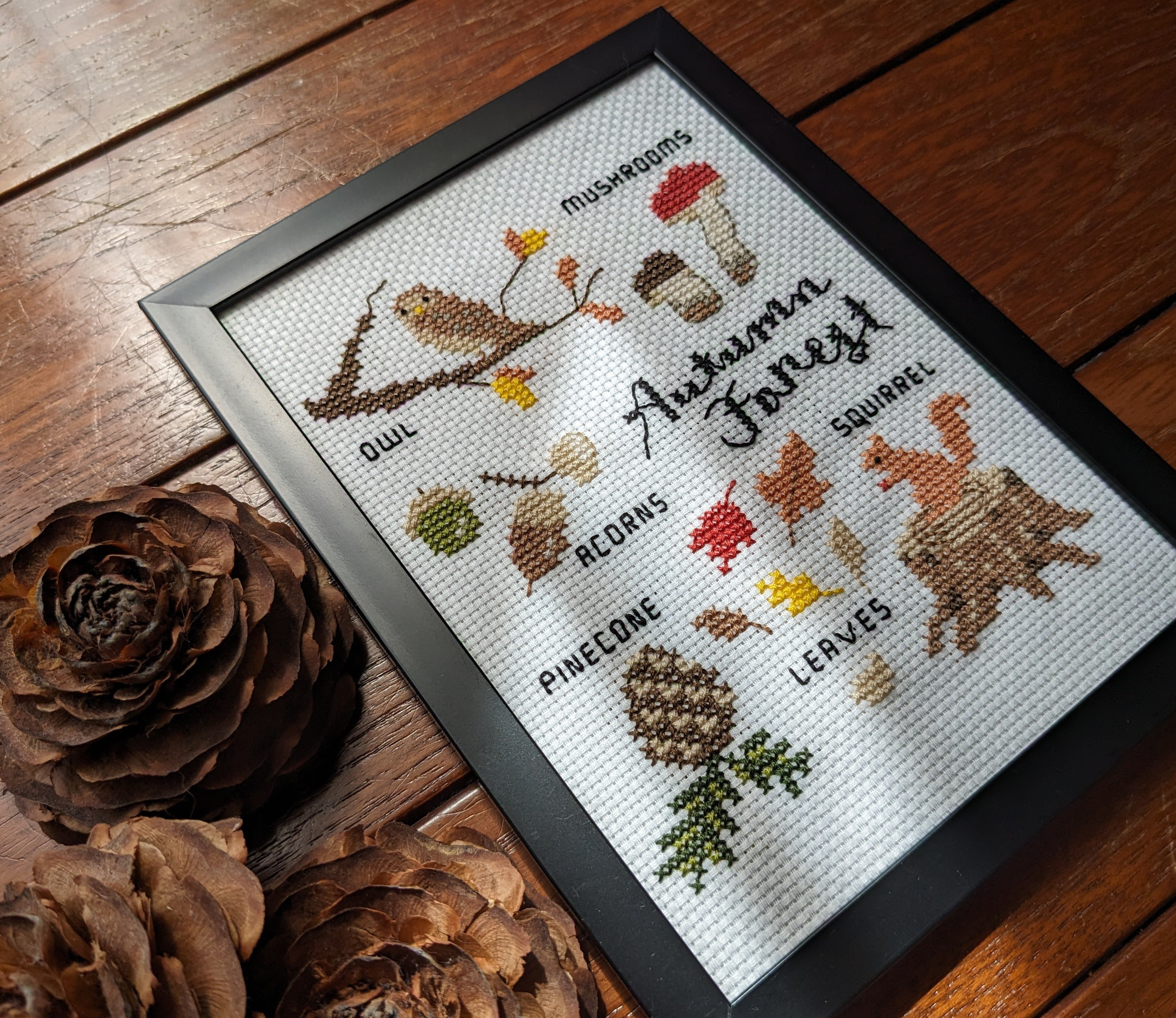 激安超特価 最大80%オフ  クロスステッチ刺繍　秋の森　完成品 クラフト・布製品