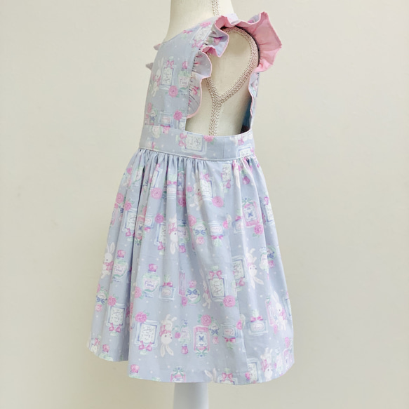 【受注制作サイズ80〜130】うさぎ柄　子供服　26㎝ドール　お揃い　エプロンワンピース　水色　ピンク 13枚目の画像