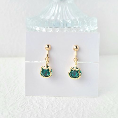 ジュエリー猫のイヤリング/ピアス(グリーン×ゴールド) イヤリング